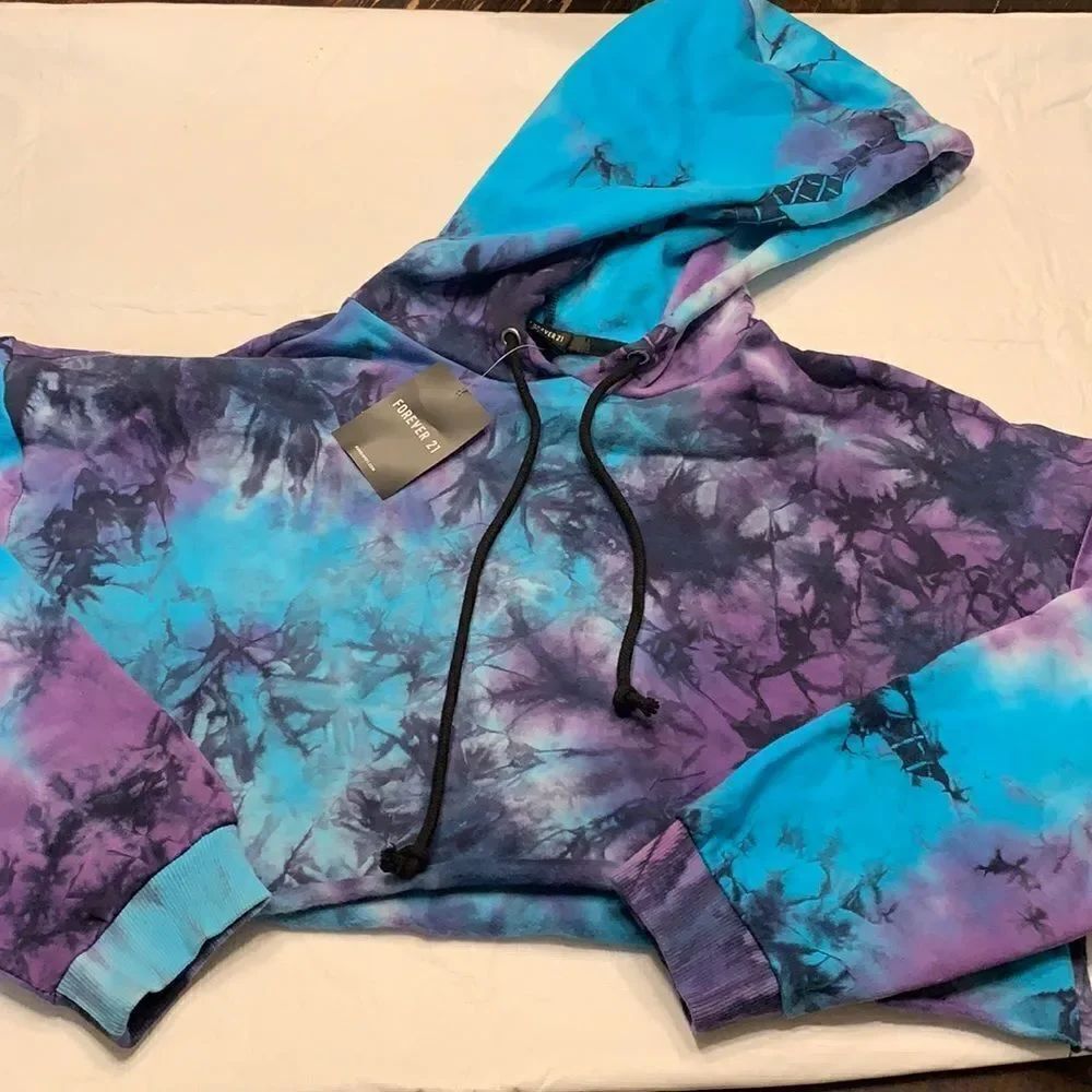 NWT Forever 21 Tie Dye Cropped Hoodie